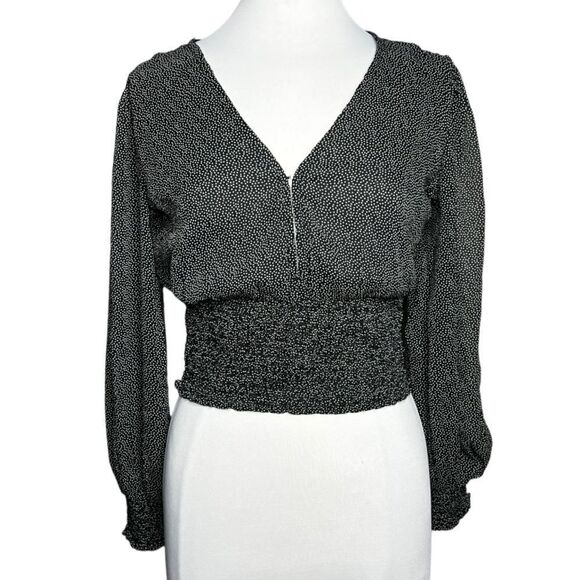 ABERCROMBIE & Fitch spotted chiffon romantic cropped pullover V-neck blouse. - Picture 1 of 8
